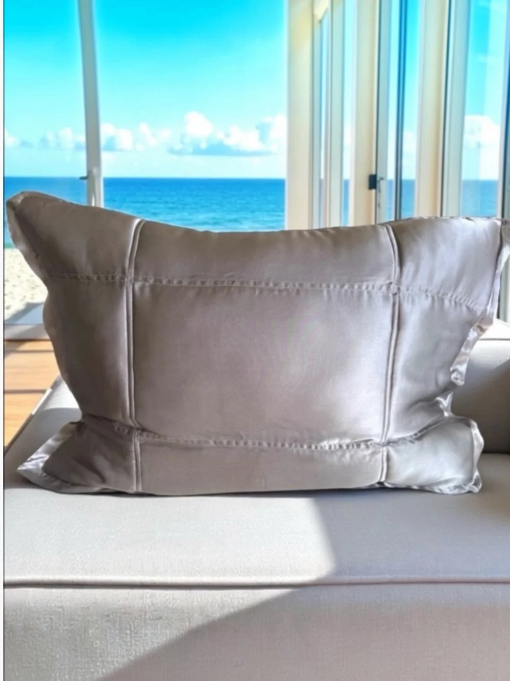 DONNA KARAN HOME 100% Silk Charcoal Standard Queen Sham Bedding 20in x 30in